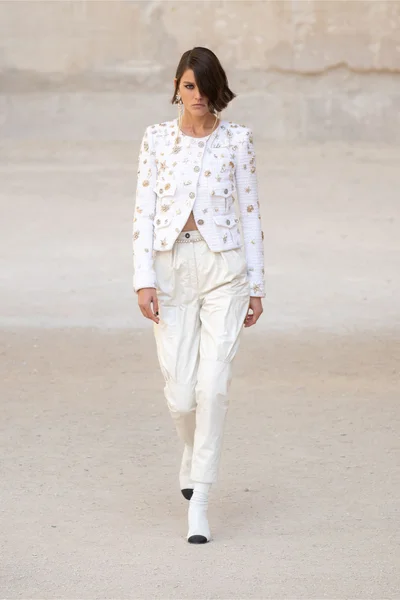 Look 37